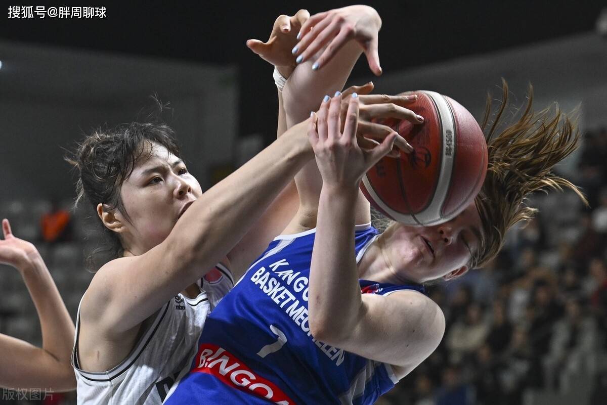 中国女篮220斤魔兽崛起,韩旭迎帮手,郑薇挖到宝_李月_球员_nba