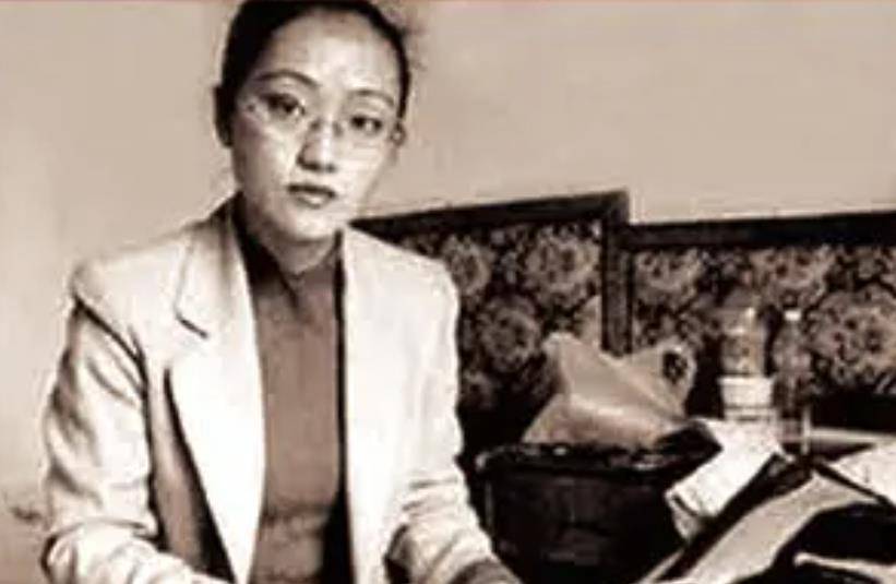 三次入狱的首富牟其中,靠发妻300元起家,出狱后不忘回报_杜宗_生活