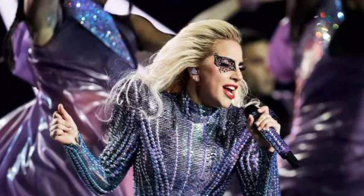 世界上最励志的打脸,她用行动狠狠打了当年欺负她的那帮人_lady_gaga