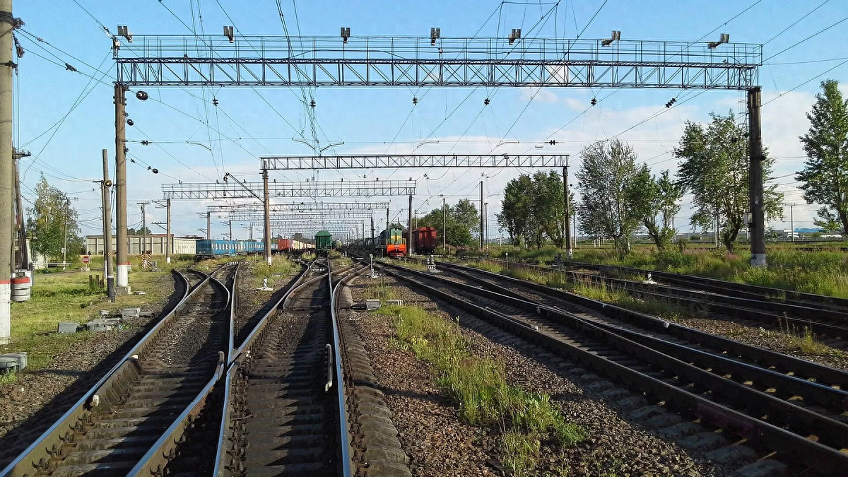 俄罗斯就拉着中国和哈萨克斯坦签署了铁路合作备忘录