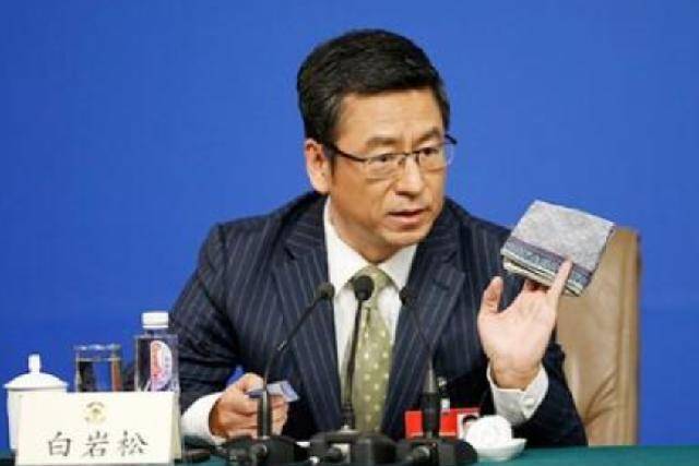 原创白岩松大学快成义务教育了还把自己当成高高在上的精英