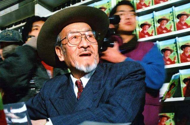 "疯子"苦练绘画20年,因作品走红网络,却被专家斥责不懂画画_生活_徐荣