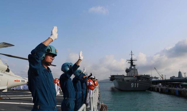 中国舰队力挽狂澜,两天一夜交手二十多次,海盗已心存畏惧_护航_编队