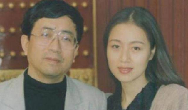 原创余秋雨陪伴我的只剩孤独我的人生十分苍凉