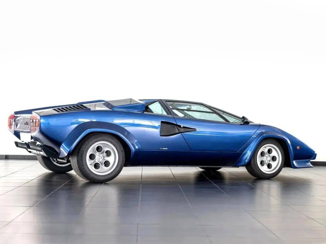 兰博基尼大牛奠定者,楔形超跑鼻祖countach lp400_搜狐汽车_搜狐网