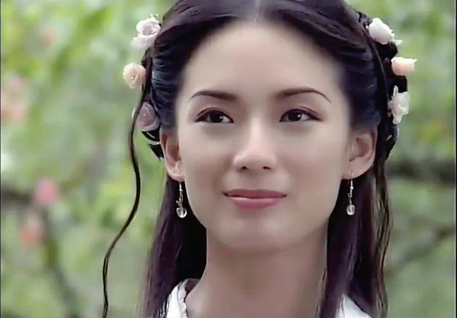 郑秀珍 饰 何仙姑事业心不强的郭妃丽在嫁人后,就淡出娱乐圈不再拍戏