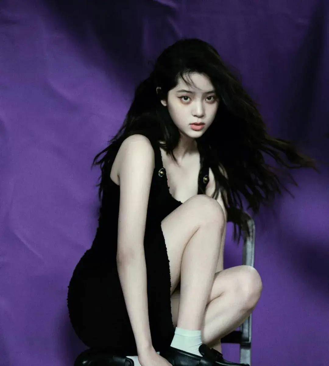 杨幂成为北电考官张纪中妻子怀孕火了欧阳娜娜演技引争议