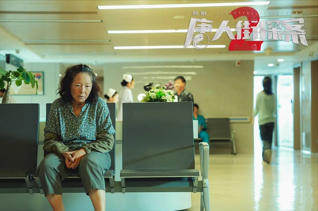 那时候的恬妞演技很成熟,高颜值配上精彩的演技,观众就念念不忘了.