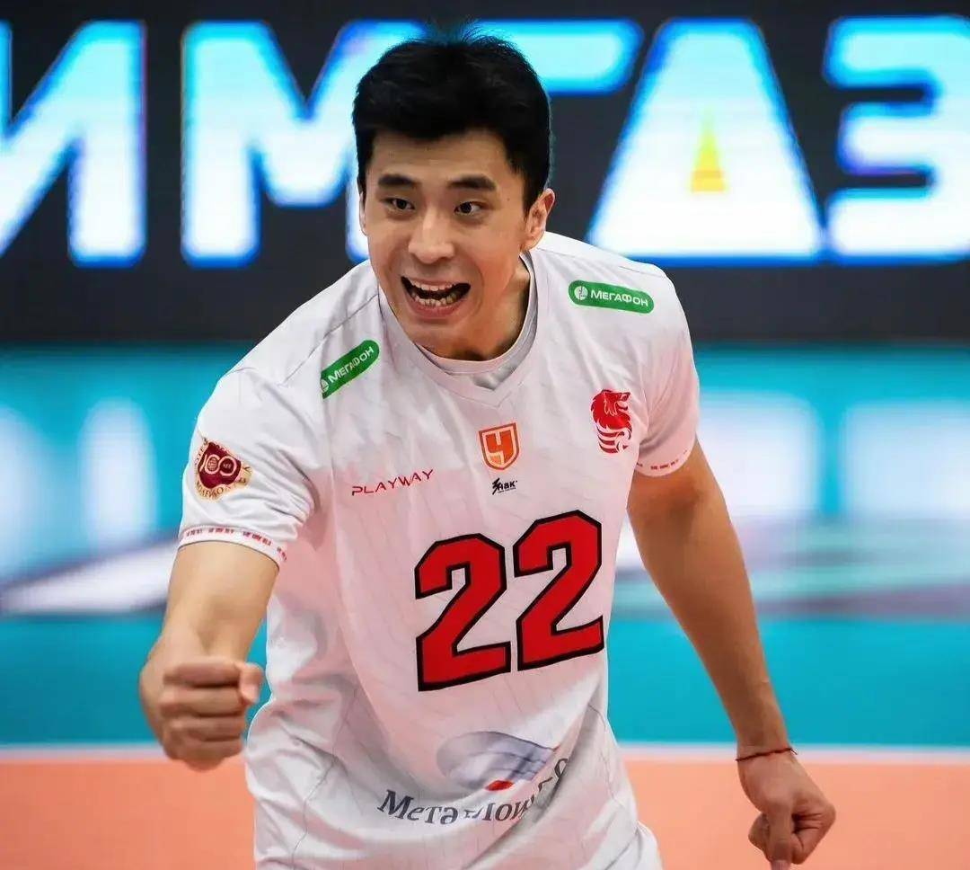 张景胤的这些技术特点使他成为中国男排的重要主攻手,并在国际排坛中