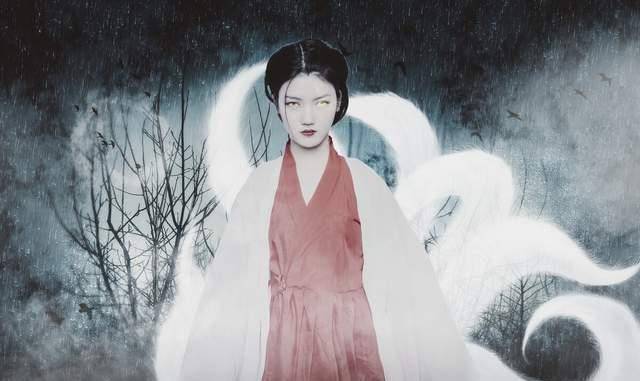 三年后,张鸿渐便对施舜华说道,自己已离家三年,十分想念妻子,想回家