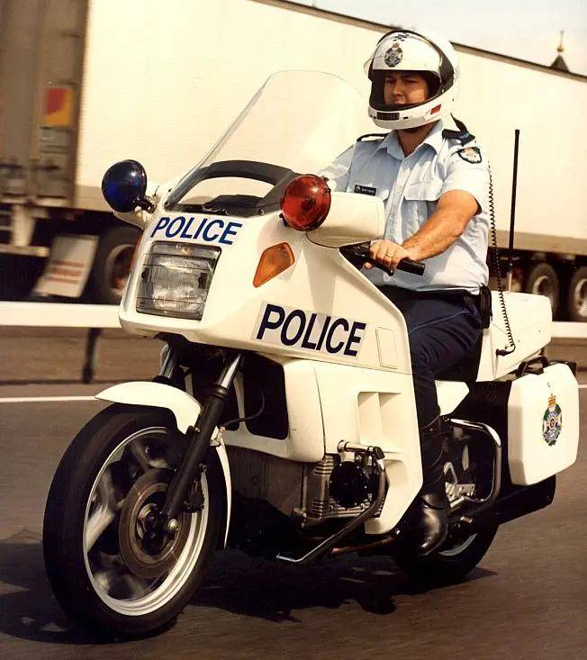 不一样的豪华四缸——宝马k1200lt_搜狐汽车_搜狐网