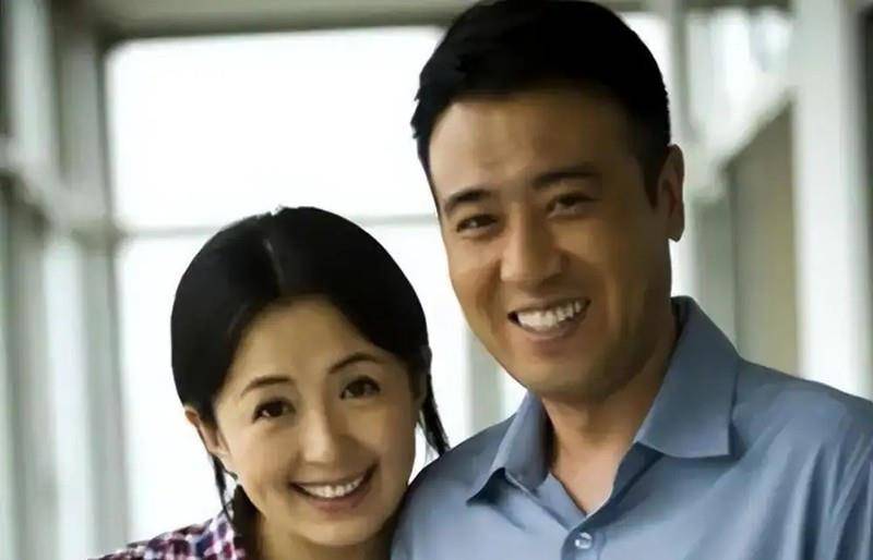 原创于和伟吃大姐母乳长大五姐供他读大学他成名后给姐姐们买房
