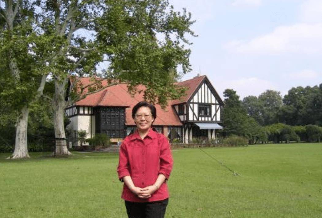 上海滩最后一位美人,被日本军官百般求爱却誓死不嫁,如今105岁_严仁