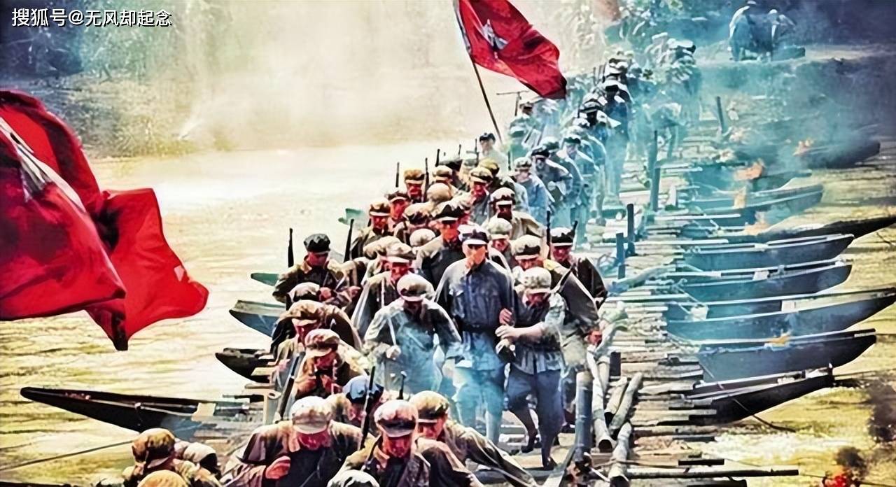 13岁小红军过草地时,因尿急去方便,回来却发现茫茫草地空无一人_罗玉