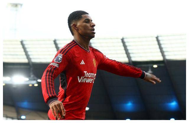 原创不只滕哈赫球员们对拉什福德夜店事件缺席表示失望邮报报道