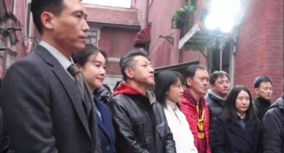 原创45岁左小青近况曝光和百亿富豪老公分手后她终于活成了自己