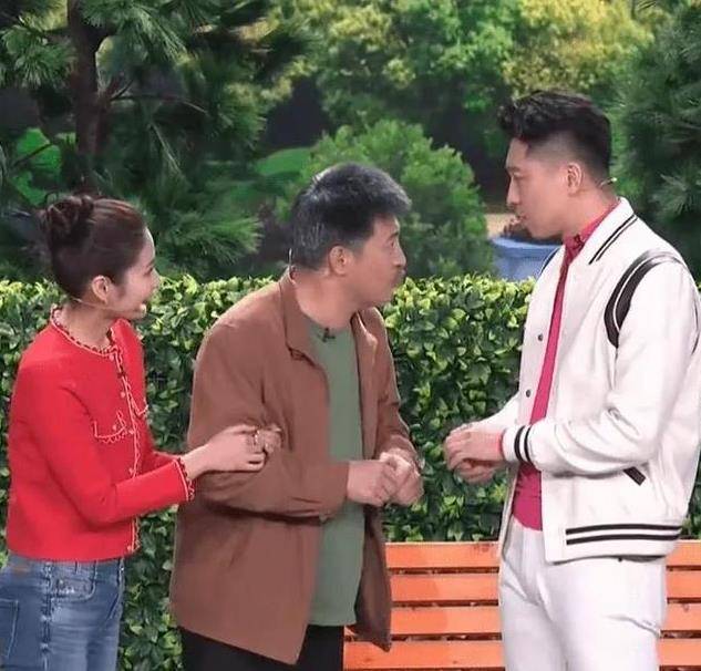 首曝光:结婚31年无绯闻,被李莉这个女人拿捏得死死的_舞台_小品_什么