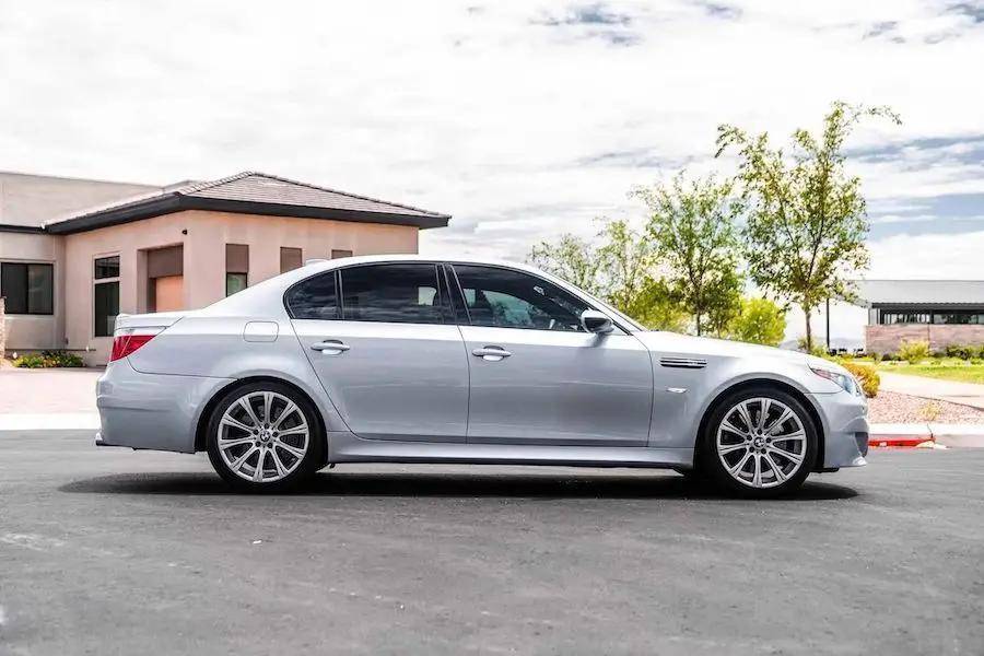 最后的v10动力——宝马m5,售价约2.3万美元_搜狐汽车_搜狐网