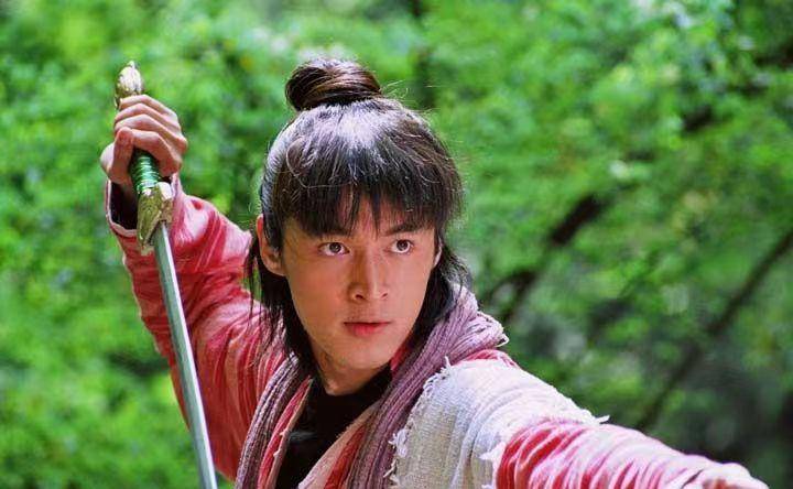 出道多年零绯闻,最后一位是公认的男神_李若彤_感情_胡歌很