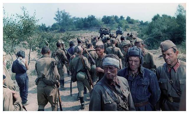 苏联二战影片回顾,经典战争电影探索,究竟有哪些电影?_胜利_历史_苏军