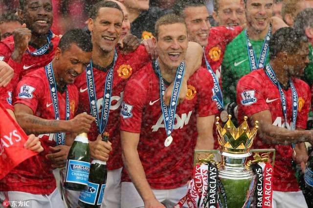 世界足坛最强十大黄金后卫组合当今足坛的后卫组合都是弟弟