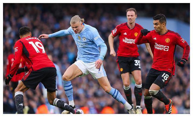 原创曼联vs埃弗顿滕哈格调整中新三叉戟备战