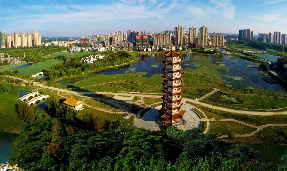 2024潜江返湾湖马拉松报名进行中,诚邀您4月一起在精致之城吃虾赏返湾