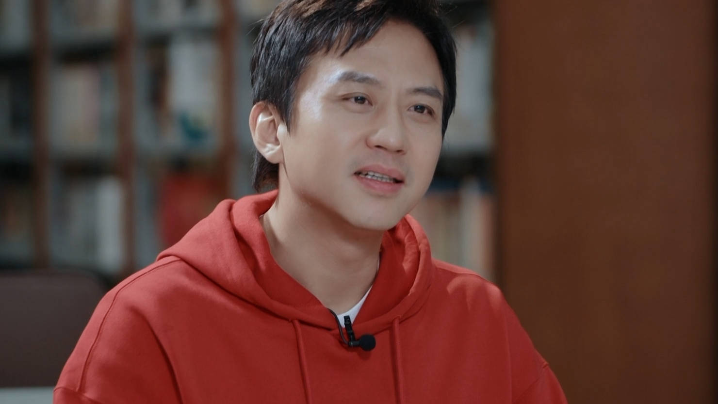 原创邓超半夜灵魂拷问网友二郎腿姿势网友超哥你是来搞笑的吗