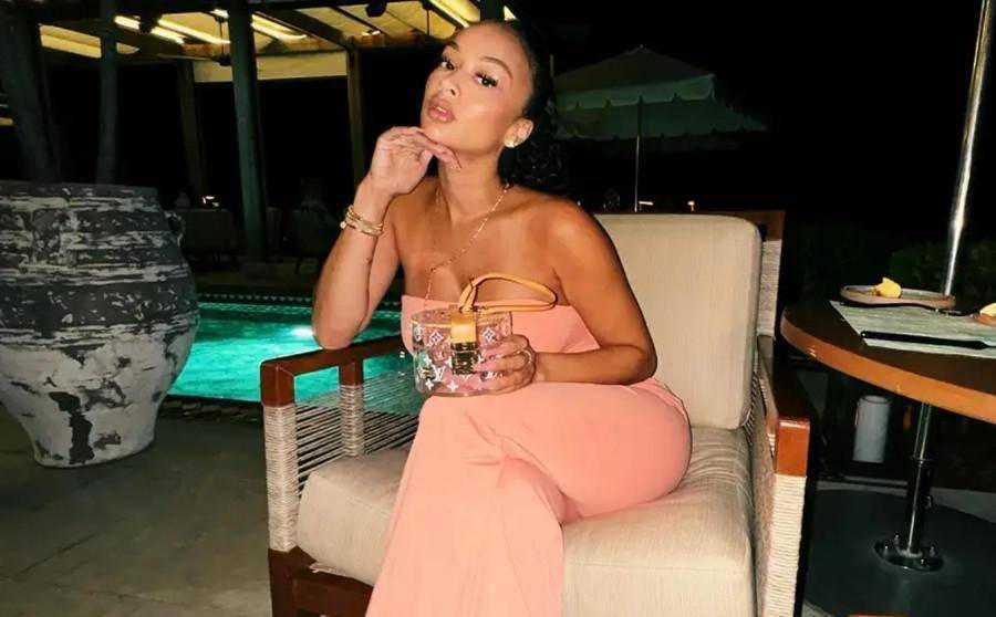 原创nba球星格林晒近照交往大17岁单亲妈妈女友身材抢镜成亮点