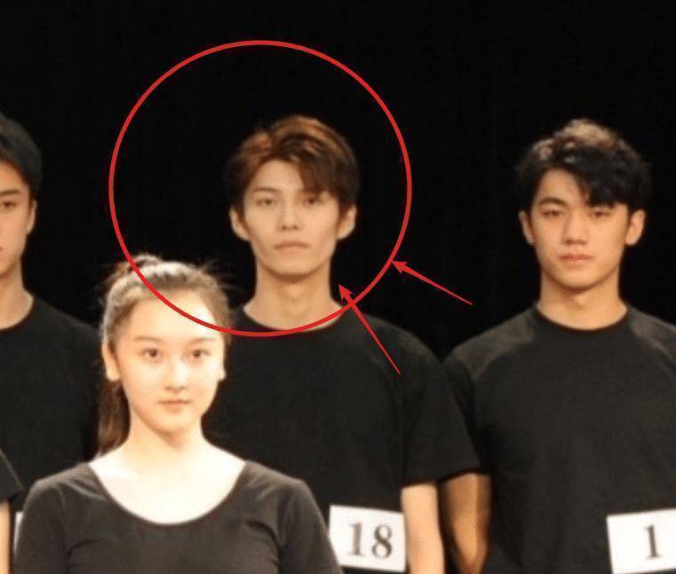 孙俪妹妹晒期末合照班级卧虎藏龙青3选手太抢眼