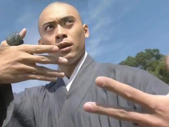 冰窖,他体内流动着逍遥三老的浑厚内力,手指上还戴着逍遥派的掌门扳指