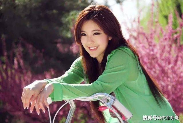 原创来自满族的10位女星个个貌美如花你最喜欢谁
