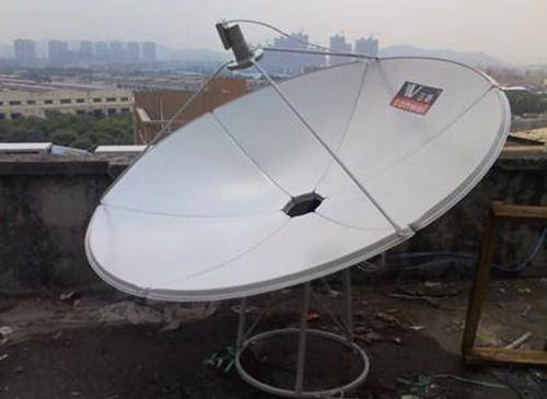 可是随着科技的发展,卫星锅逐渐被机顶盒,网络电视,手机取代,其实即使