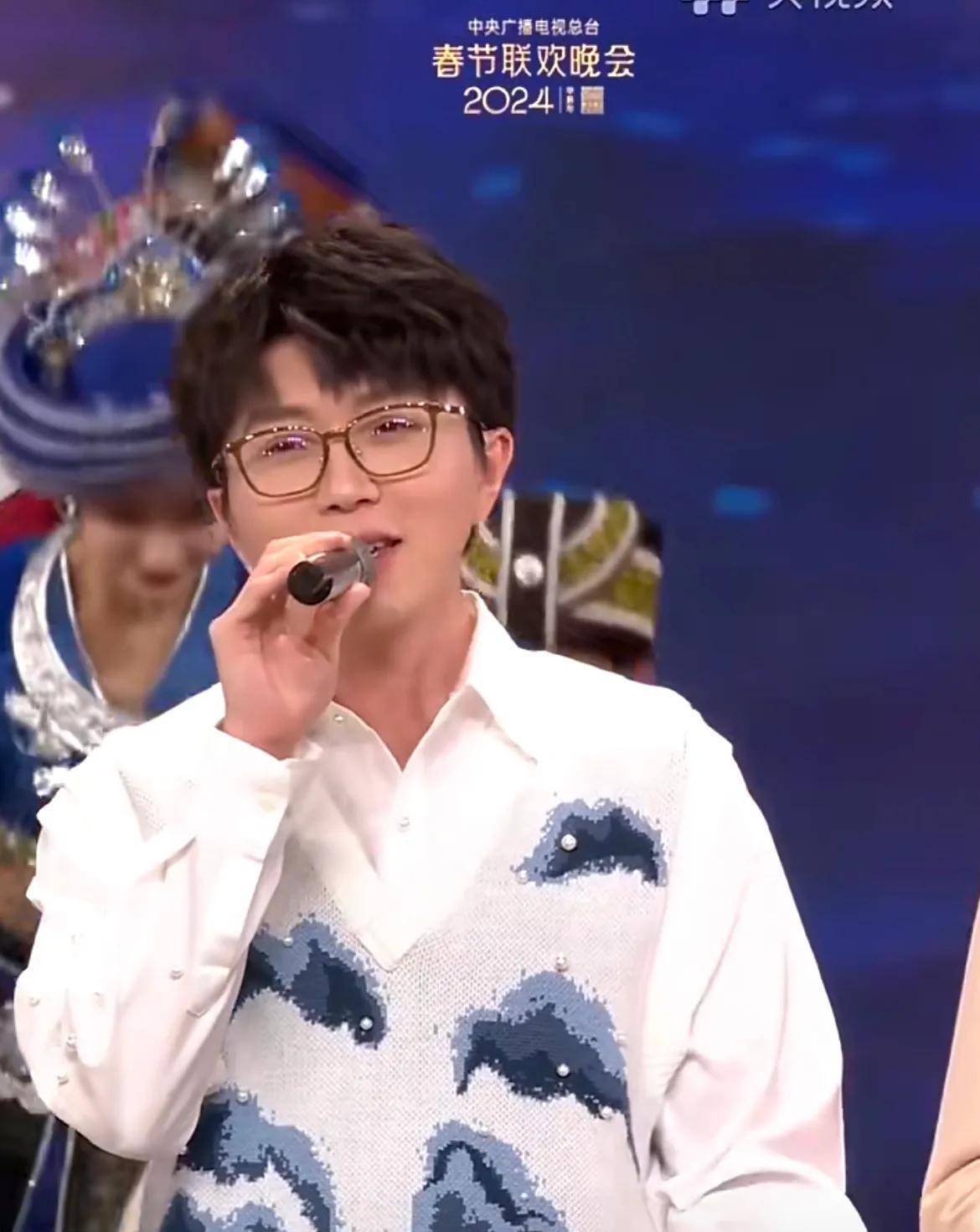 黄绮珊版的难忘今宵唱的一地鸡毛到底谁能胜任如此重任