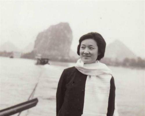 母亲是名媛,她是知名女总裁,三代人却都有一痛事_谈雪卿_洪晃_章含之