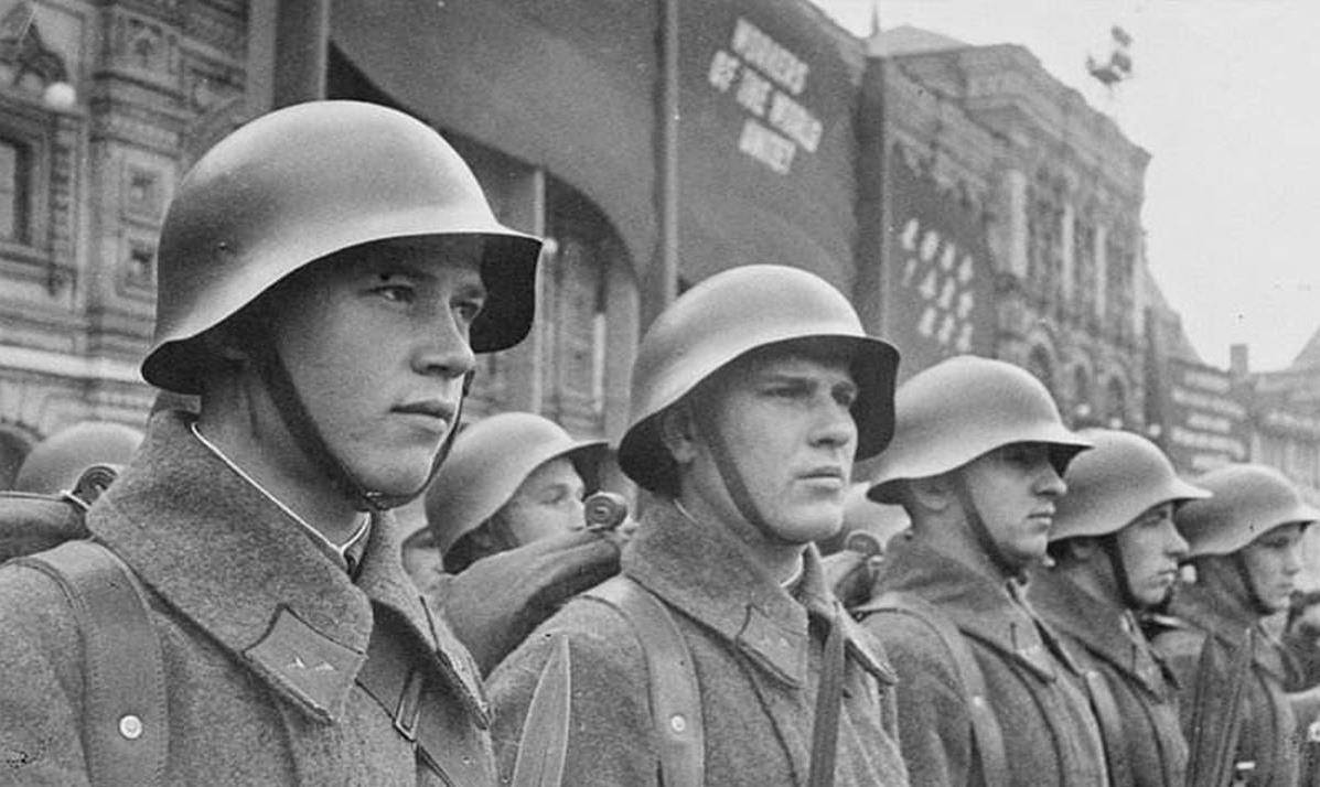 原创倘若二战老美一直保持中立英苏是否还能抵挡住德国人的猛攻