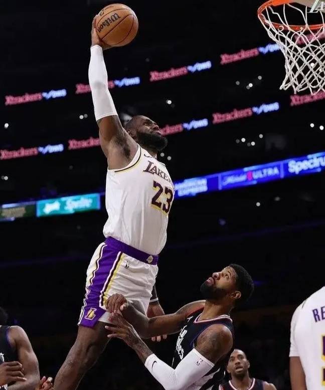 原创湖人胜利离不开詹姆斯戴维斯双20湖人120109森林狼