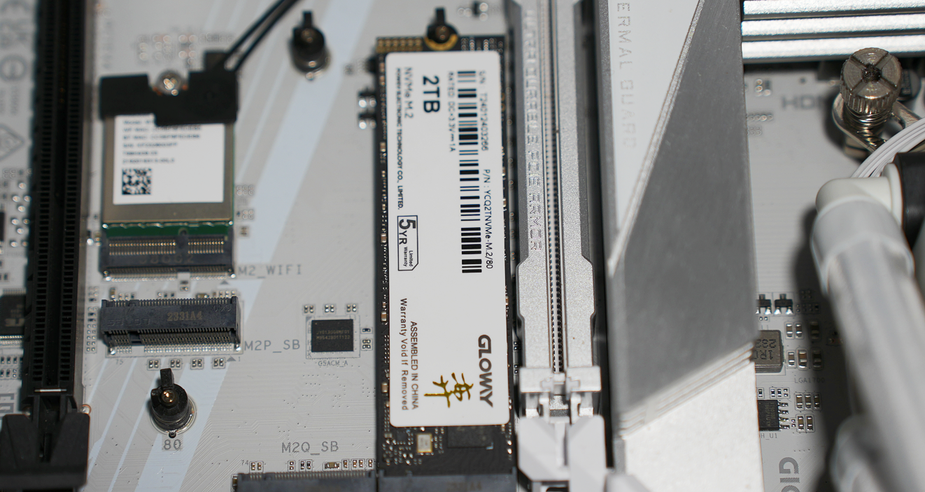 固态硬盘涨价不用怕!长江存储qlc ssd来了,光威弈性能版2tb起步