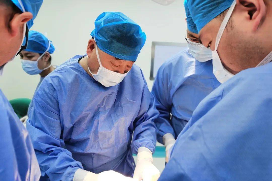 车祸患者命悬一线同合骨科硬核救治