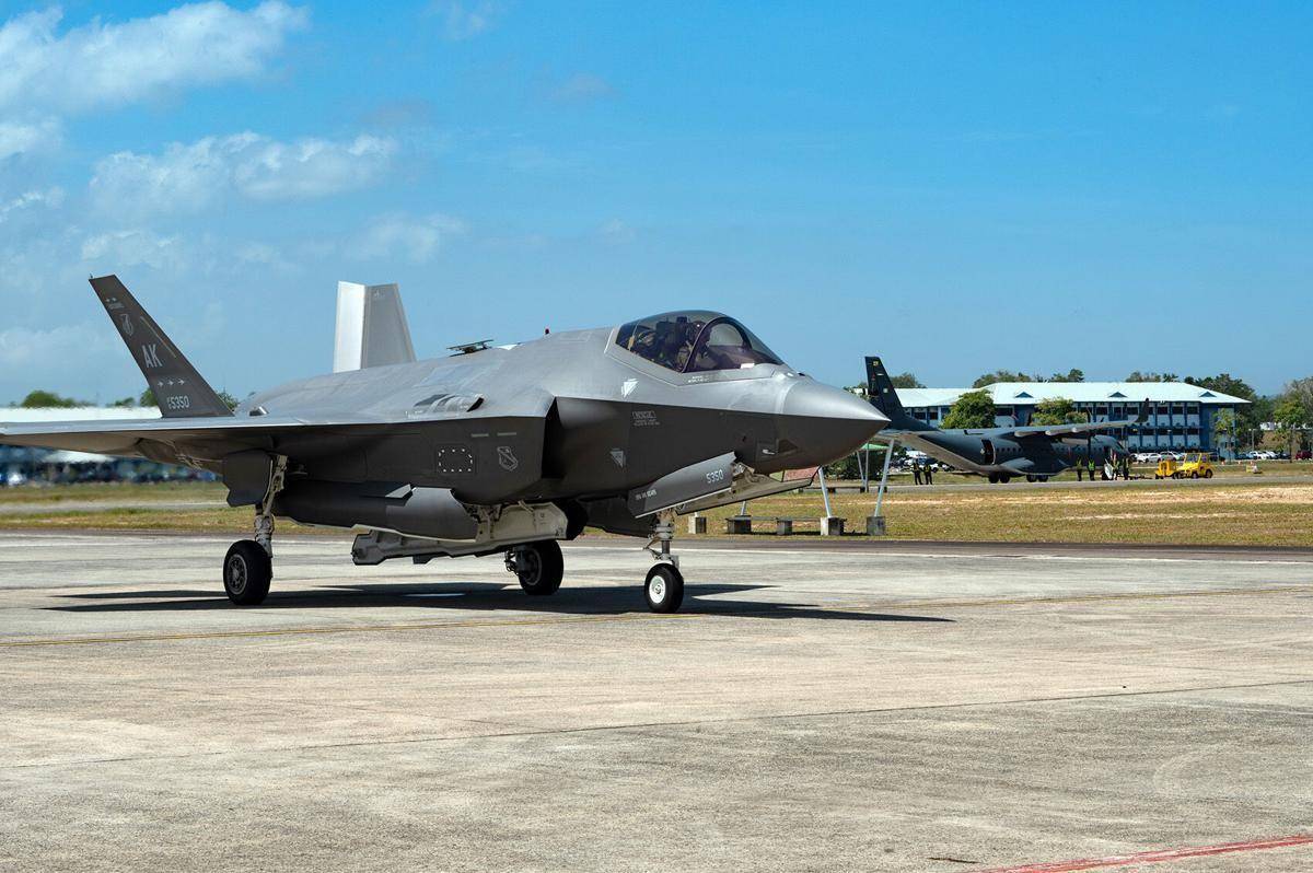 美军f-35战机降落文莱,拉拢南海国家加入"反华阵营"?_美国_建筑_中国