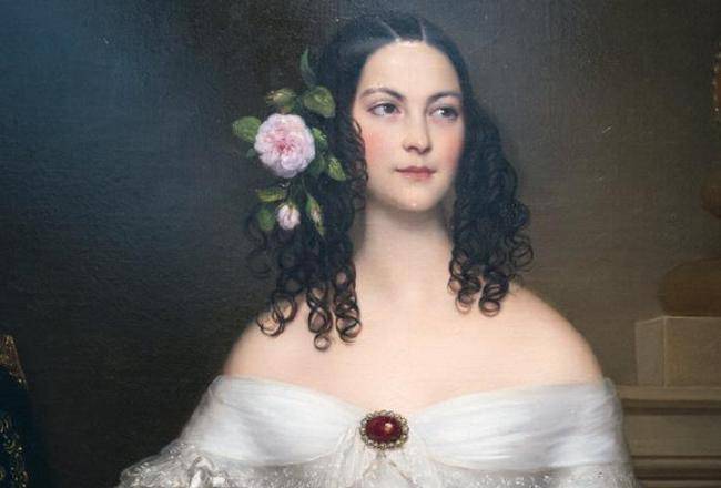 原创母亲为阻止女儿恋爱将其囚禁25年获救时衣不蔽体已不会说人话