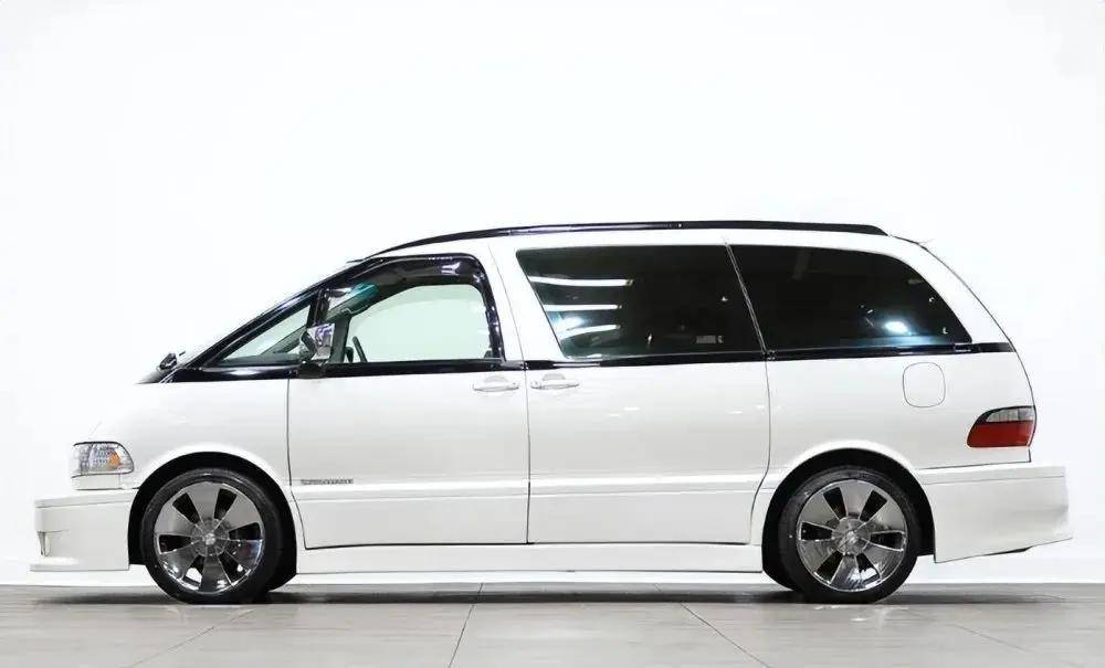 现在看丰田初代大霸王,依旧是顶级mpv_搜狐汽车_搜狐网