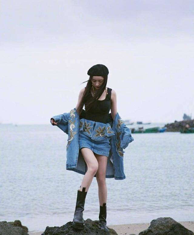 原创杨幂晒生活美照俏皮清新可爱少女感满满