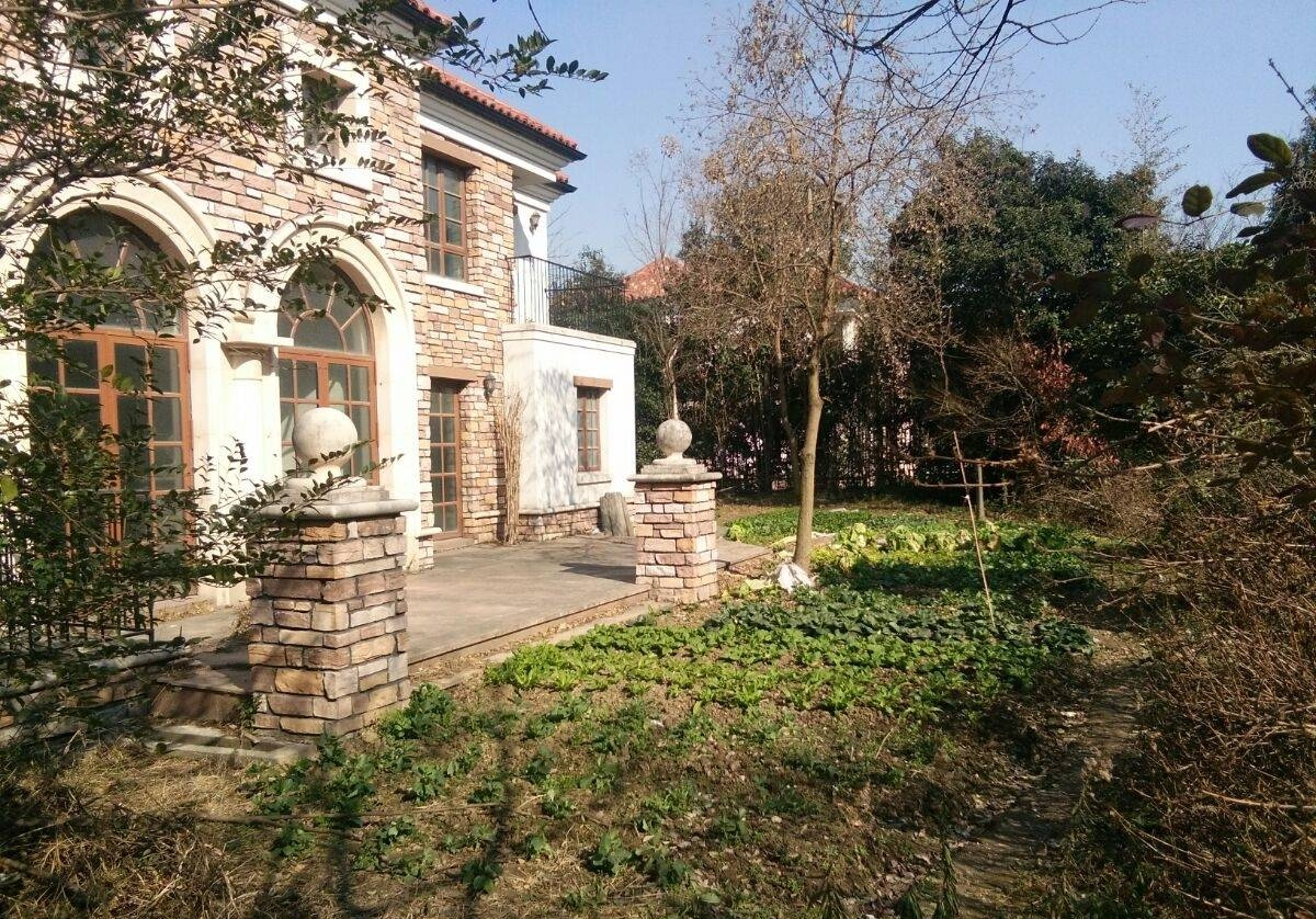 旭丽花园位于闵行马桥版块,地处于闵行旗忠高端别墅区东侧,北松公路和