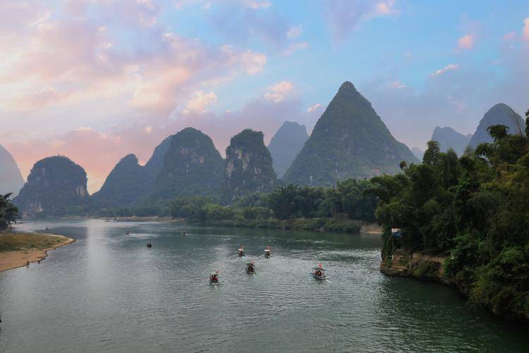 广西阳朔遇龙河风景图片