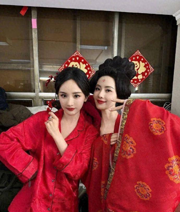 刘诗诗,唐嫣三人的友情变迁,揭秘娱乐圈人际关系_友谊_生日_李小璐