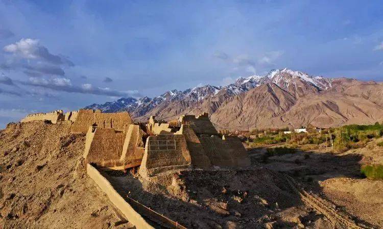 2024年上海援疆包机再次启动一起探秘千年古城的前世今生