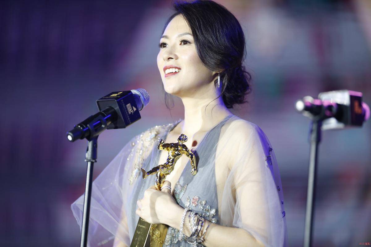 娱乐大爆料:赵丽颖,陈哲远,章子怡,五月天,章若楠,窦骁_汪峰_何超莲