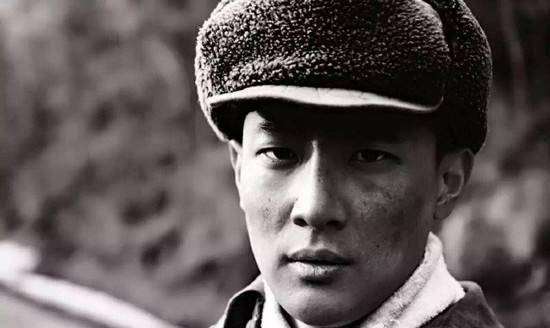 原创战士执行任务时失踪战友冒险寻找六次终于把他救了回来