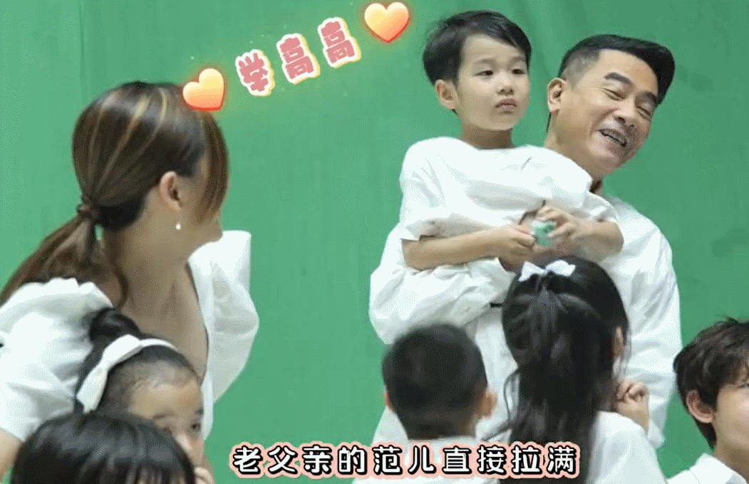 陈小春的成长历程曝光:他的童年,是多么的悲惨_爸爸_孩子_父亲